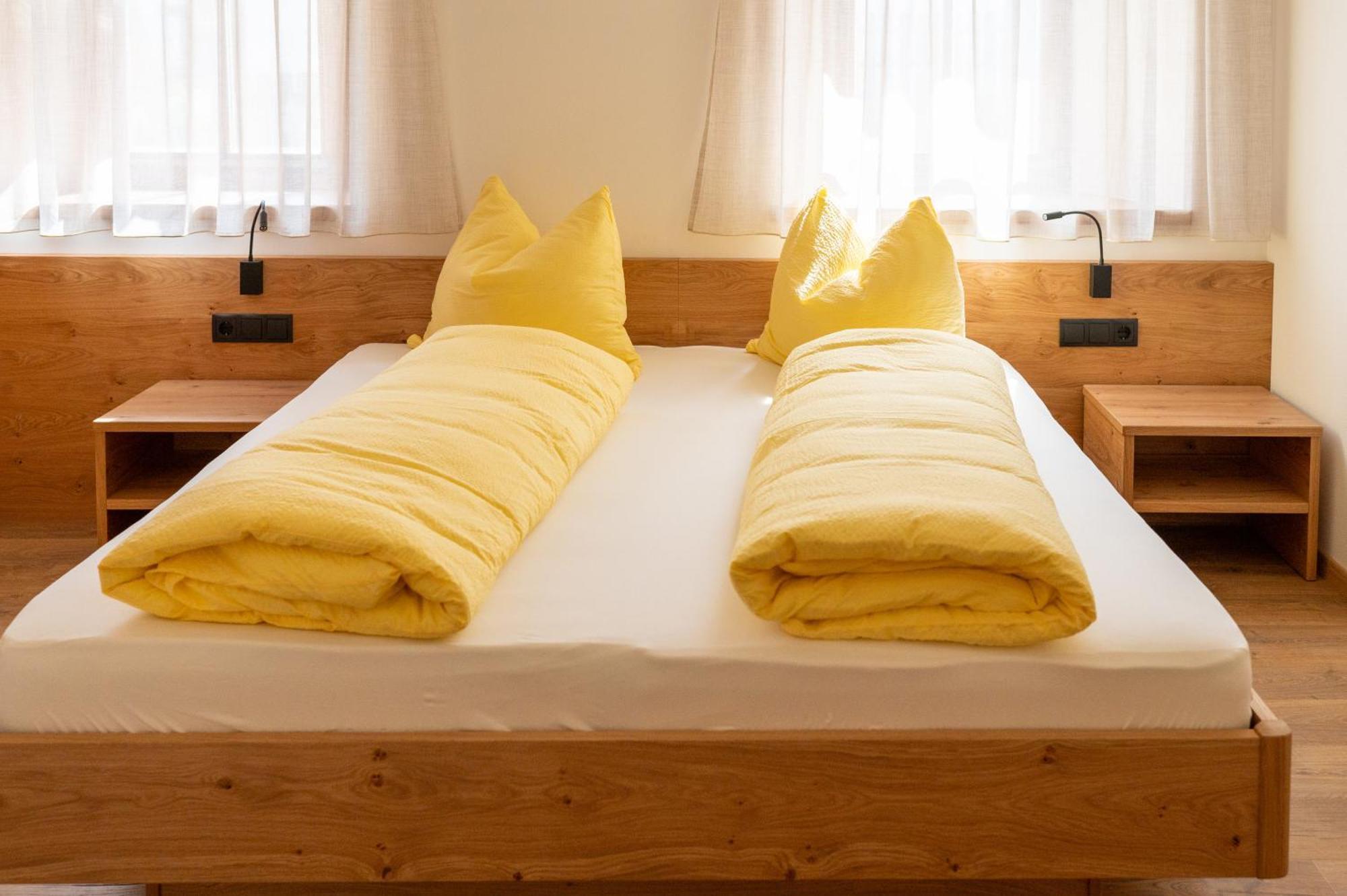 Weberhof Toblach Villa Bagian luar foto